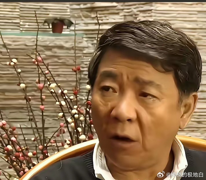 冯小刚的伯乐其实是郑晓龙，郑晓龙导演在拍电视剧编辑部的故事的时候，冯小刚其实还只