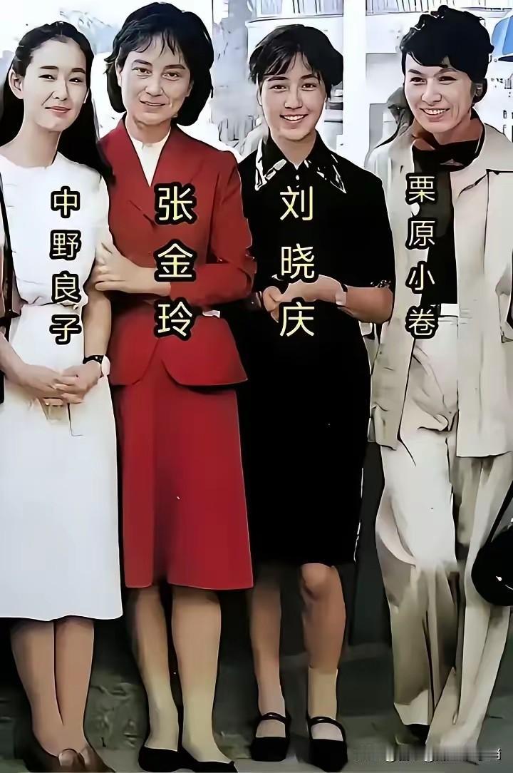 张金玲是个演员，现在多了一个身份是画家。張金玲比刘晓庆小一岁，当年北影三朵花，张