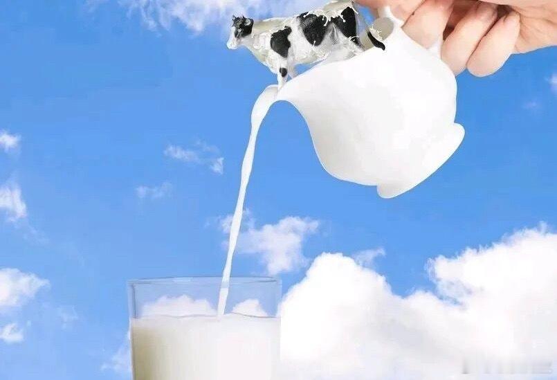 【从奶箱到药箱：伊利股份一场