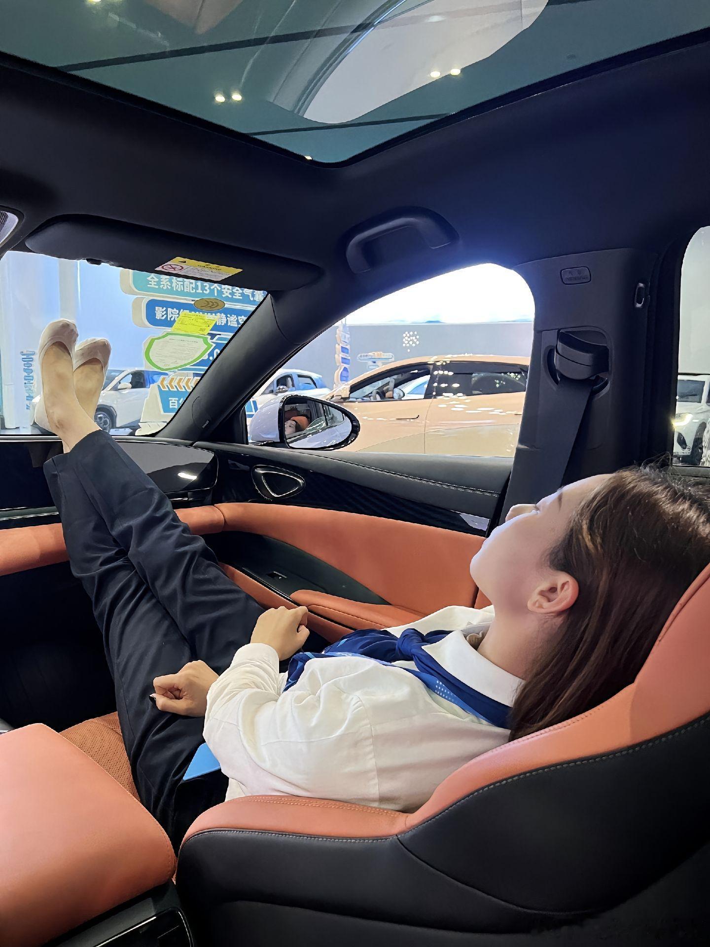 船袜是专为平底鞋设计的吗？​​​