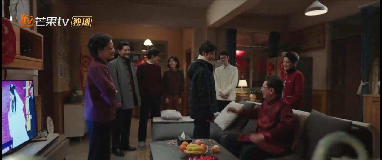 大结局了，庄向上终于叫了声“妈”。就这一声，苏小曼的眼泪跟不要钱似的往下掉。