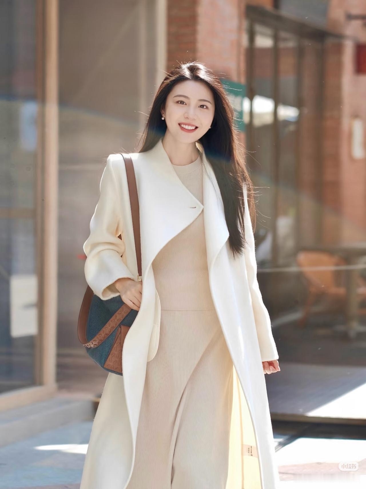 杭州不只有西湖杭州老城走走真的好惬意。扫街漫步，休闲的走走拍拍，鼓楼……