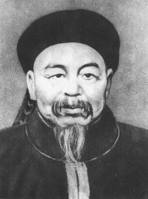左宗棠倒插门进了周家，连生三个女儿后，妻子劝他纳妾，左宗棠死活不肯，丈母娘说：“
