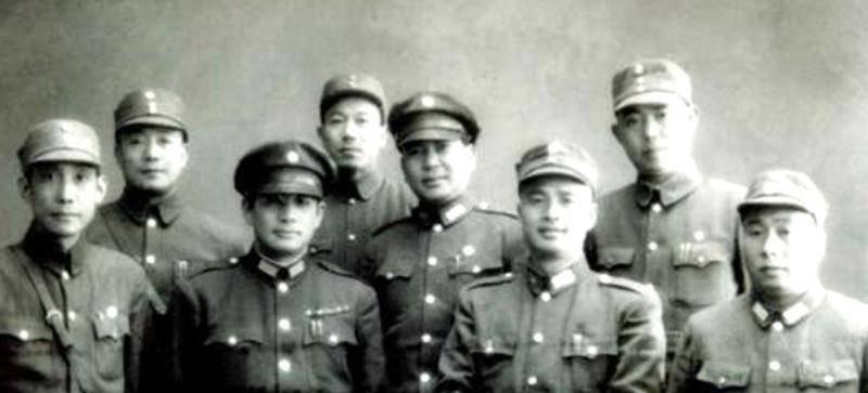 1947年5月15日，张灵甫向汤恩伯求援，汤恩伯说：“黄百韬、李天霞不是都快打到