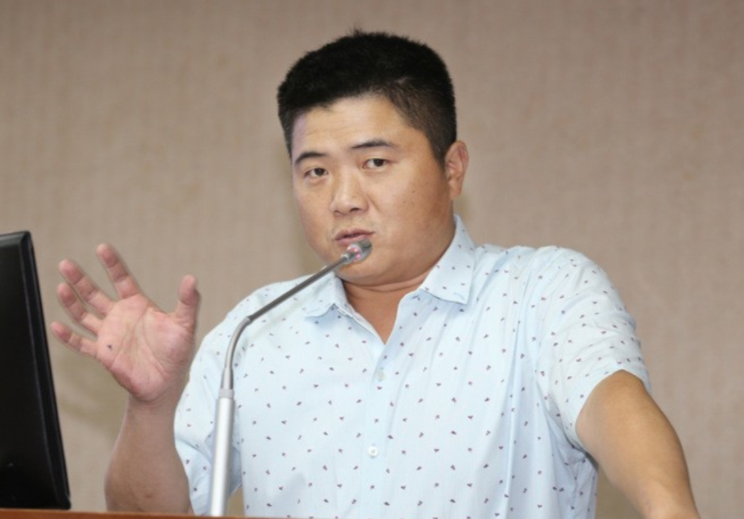 意外！罢免颜宽恒二阶连署达标本人深夜呼吁反对台中民间团体推动的罢免国民党颜