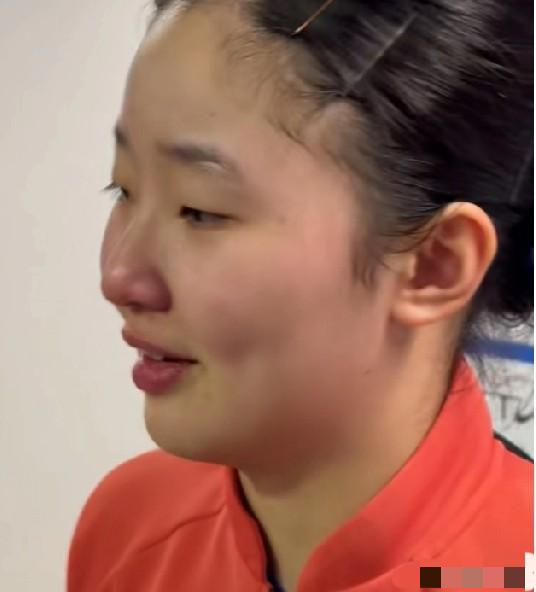 张本美和赛后采访哭了，原因终于弄明白了！不是输球不甘心，而是这一天两场比赛打