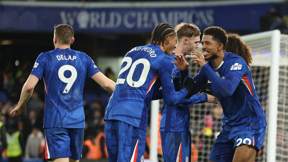 英超激战！切尔西逆转西汉姆，球员冲突升级：锁喉+扇耳光