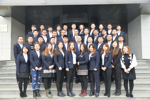 择居的部分经纪人团队