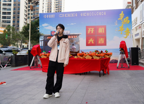 ����ϲ���Ӱ���Ҹ��¶ࡷԪ���տ���, ���ָ�Ц����ź�(�Ҹ���С���)