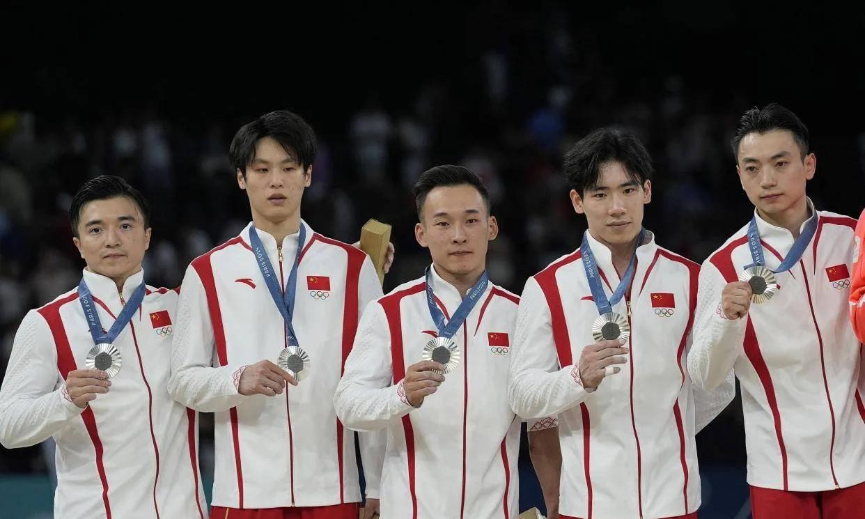 终结美国7连冠！中国女团0.233分险胜：平衡木单轮逆转4分定乾坤