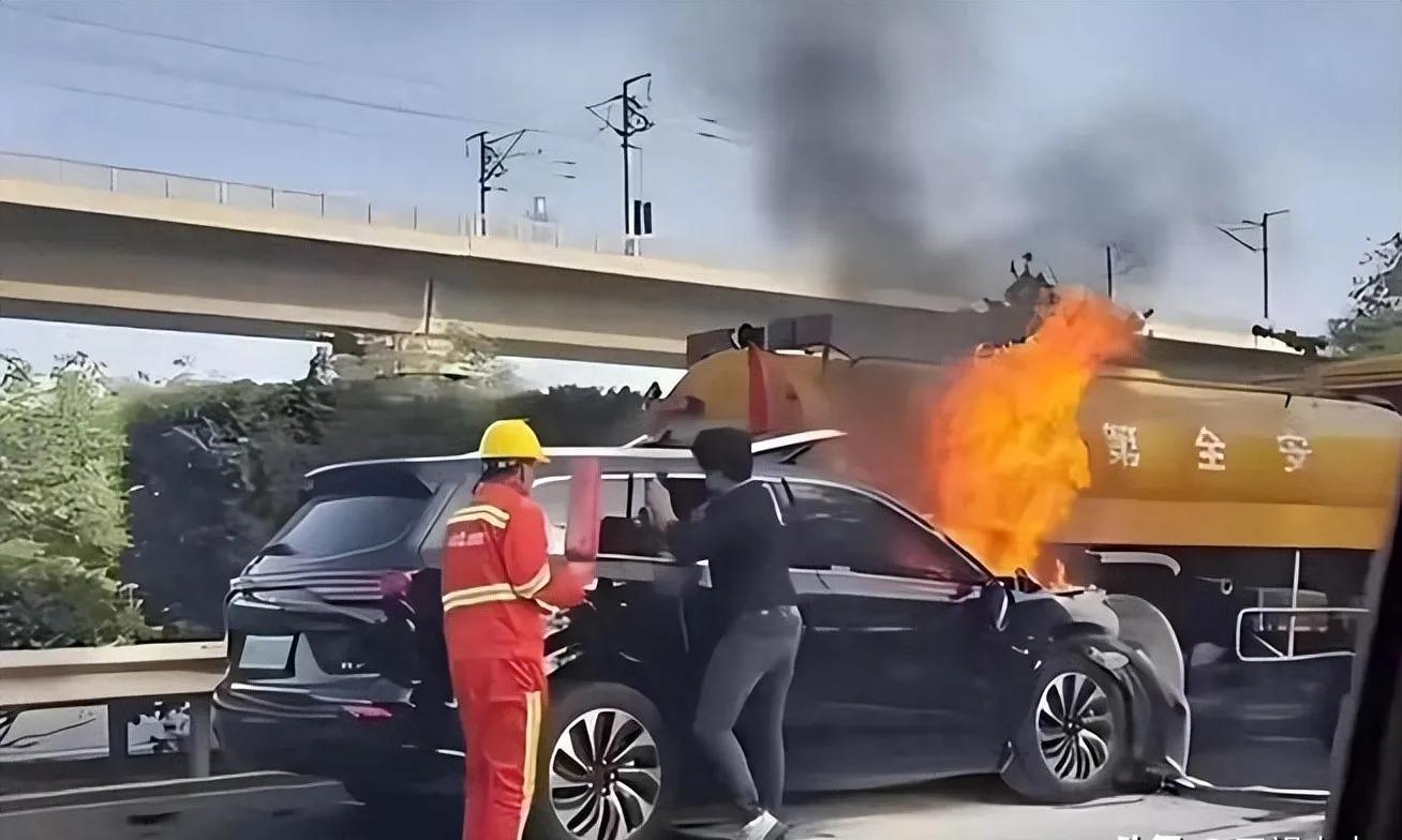 广角镜头骗了眼睛？问界139km/h撞柱远超测试标准，目测不准