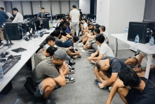 36岁女子赴泰后失联，家属称落地当天被带走、50万元遭转走