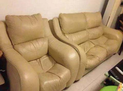 木皮,木质较软等劣质木材; 3,面料拔丝,褪色:软体家具的面料质量较差