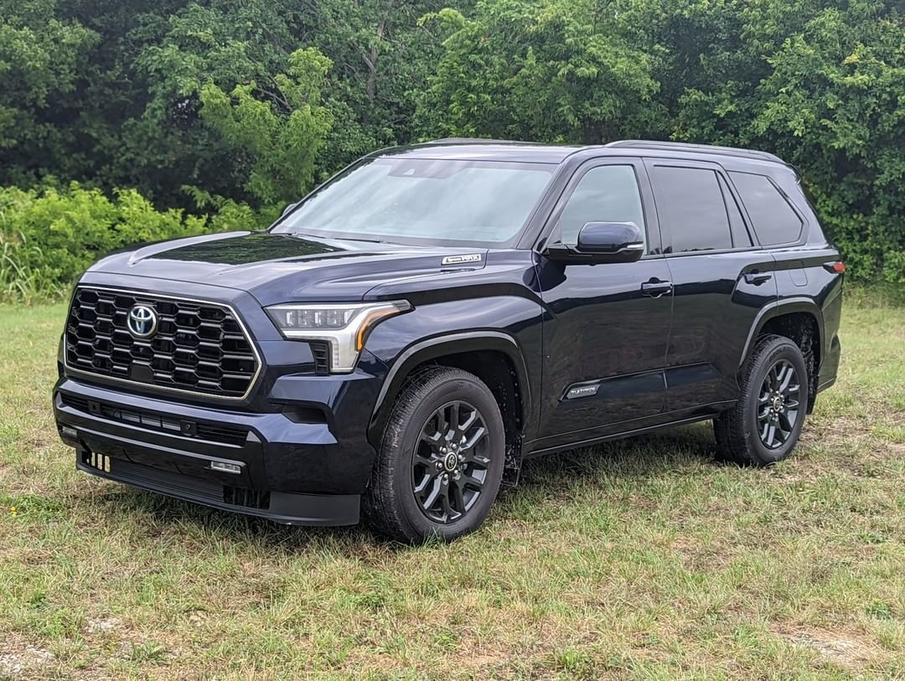 搭載混動系統能越野高級感更強豐田旗艦suv海外亮相 信息峰