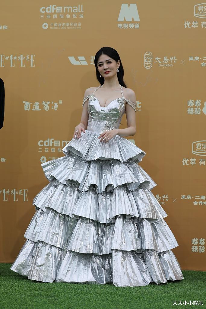 ��V����µķ�������: ����ں��ϵ����ʵ�Ӱ���ϵ�ʱ����ʾ(���ϵ����ʵ�Ӱ�ڼα�)