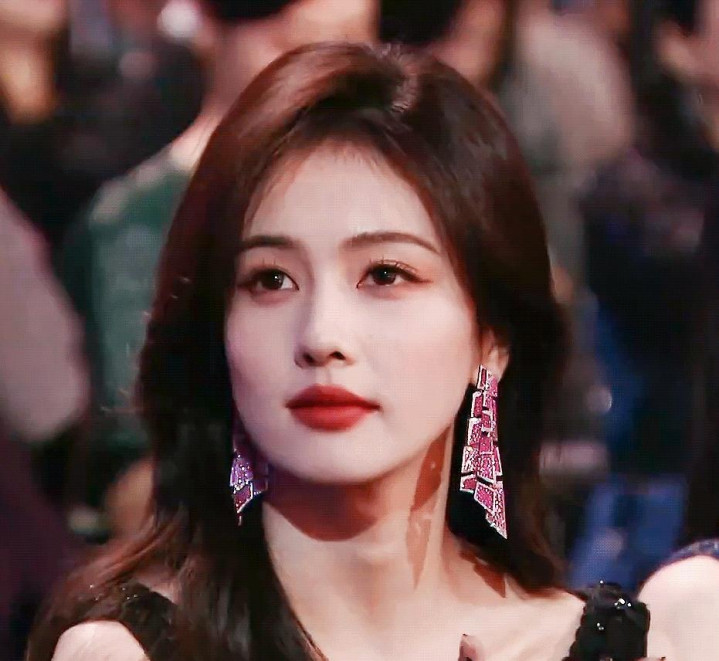 ���鶬��, ��¹ɹ��������֯��Χ��, �¾��������ڴ�(��¹��������ô��ʶ��)