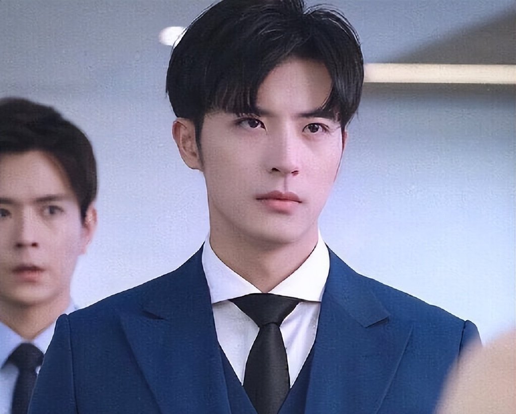 该税税不该睡的别睡,盘点2022年塌房的男明星_zzd_学生时代