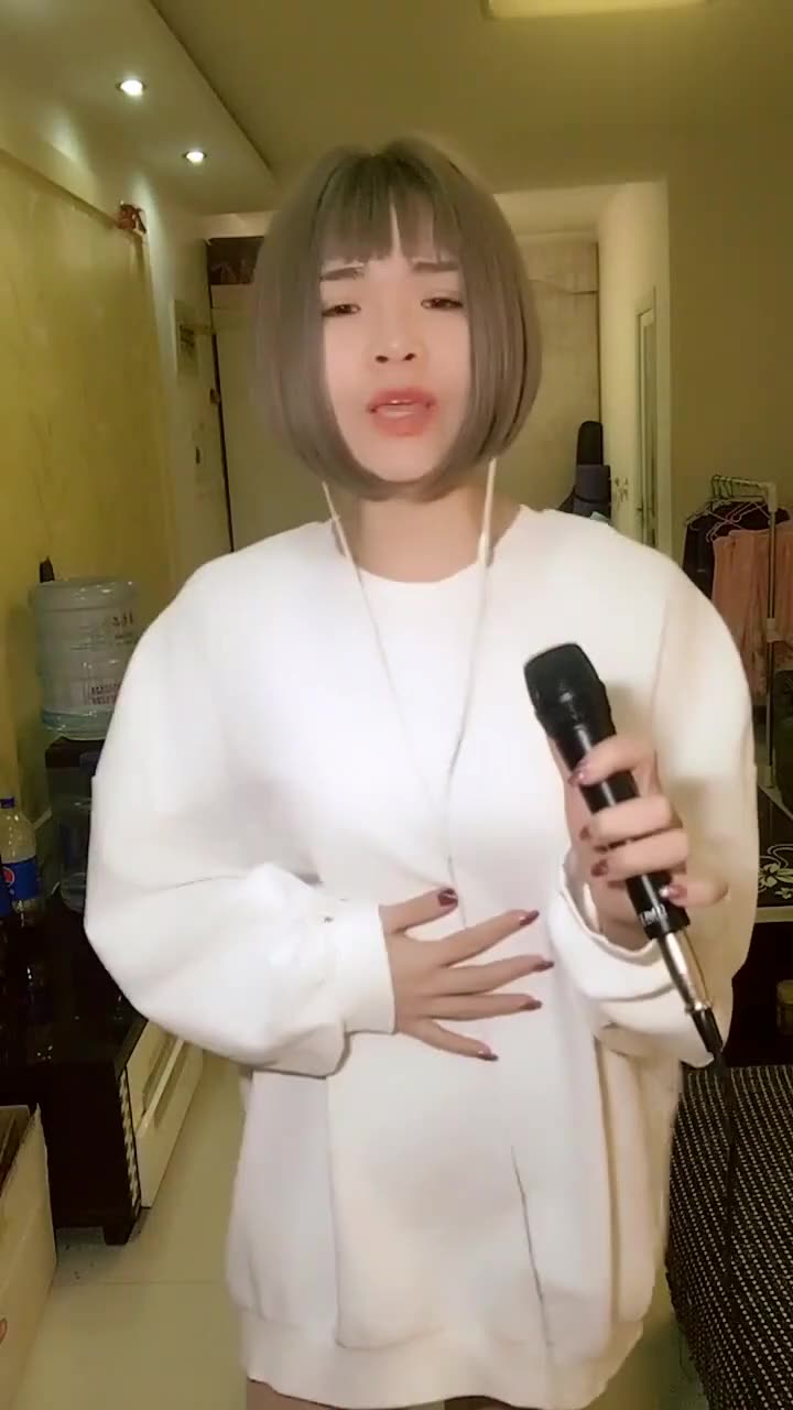 打开 女生翻唱这首红遍半个亚洲的《nobody》,好听有范儿!