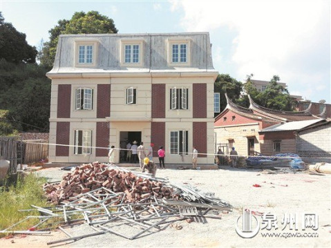 南安仑苍镇大泳村: 搭积木盖房子 两天建成别墅