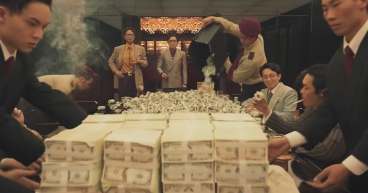 �ײ��ڱ���¯! ������ָ���ֳ����ڵĴ�ֺ����۶���һ���Ѫ��(���»�����ΰ�µ�Ӱ����ָ)