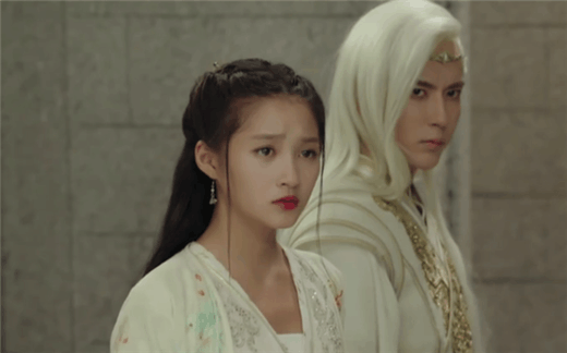 迪丽热巴床头戏 迪丽热巴和鹿晗亲吻戏 迪丽热