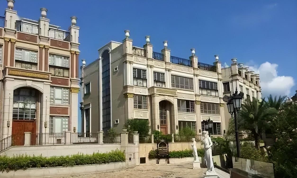 前公曾问店员哪种机械能碎骨！香港名媛碎尸案开审，控方曝16天预谋细节