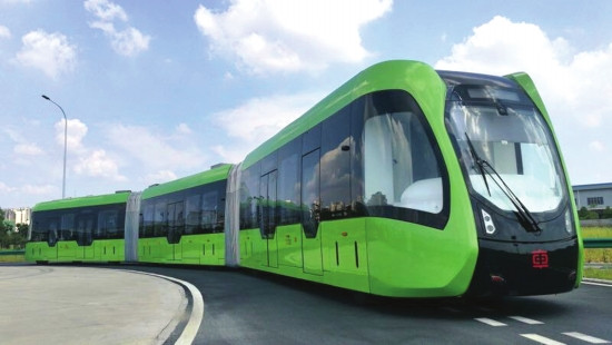 它将现代有轨电车和公共汽车的优势融为一体,既不需要单独建设轨道,又