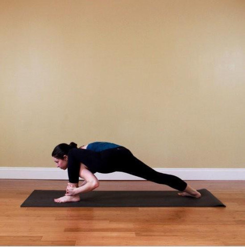 雾霾这么大, 我要乖乖在家做瑜伽