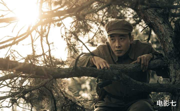 �����Ӣ�ۡ����ӱ���, ֣�������˸���ͷ, �ⲿ��ץס����������