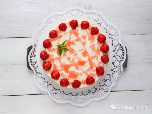 草莓蛋糕|女神你的礼物到了