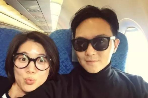 靓靓姐脾气大的时候,老公会包容,靓靓姐爱包,老公就买,靓靓姐迷恋小