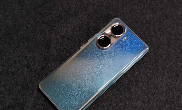 荣耀曲面屏手机降价1000元, 从2999跌到1999冰点价, 1亿像素66w_zzd