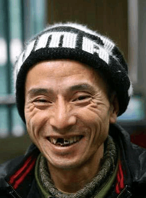 最帅乞丐"犀利哥"现状, 病情反复离家出走, 他还是"宠妻狂魔"