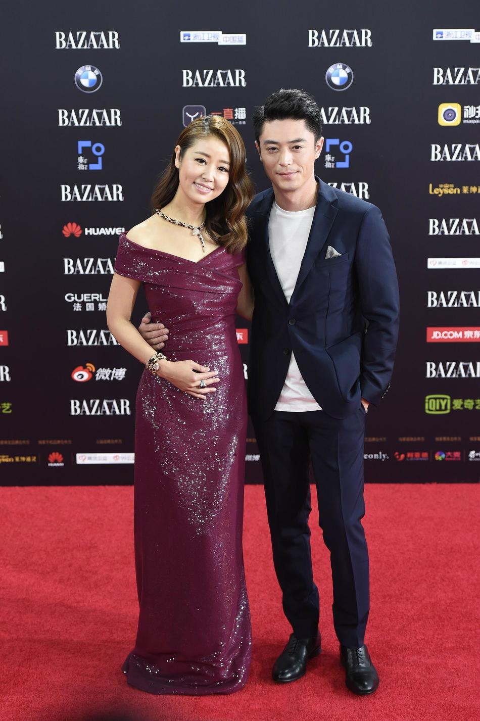 芭莎明星慈善夜六对明星夫妇最惹眼, 霍建华林心如张若昀唐艺昕等情侣你站哪一对