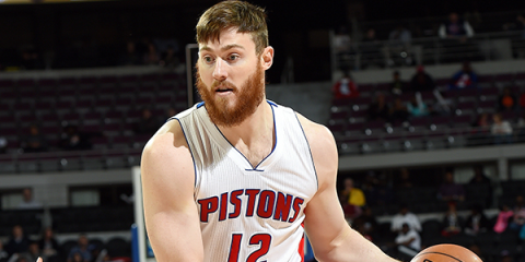 阿隆-贝恩斯 aron baynes