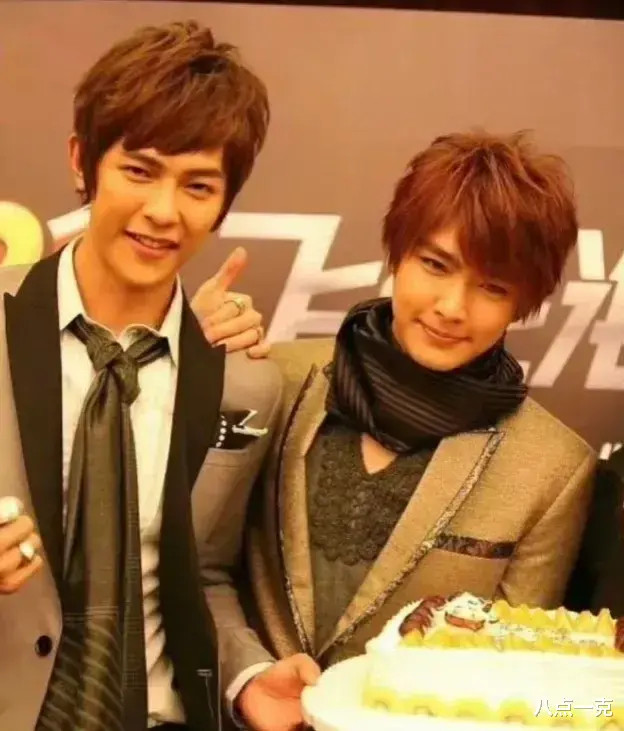 炎亚纶破大防! 被飞轮海成员全体孤立, 评论区否认曾爱过汪东城