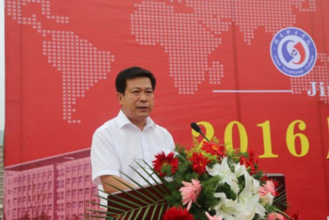 济南职院2016毕业典礼 院长叮嘱"把学习贯穿一生"