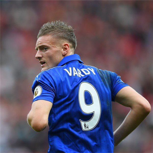 但他仍一直受到关注,近期他出版了自传《杰米·瓦尔迪:无名之辈,我的