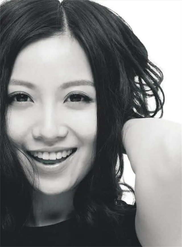 “百分歌手”姚贝娜: 抗癌5年曾预后良好, 为何没能幸存下来?(内地明星,姚贝娜,抗癌是谁)