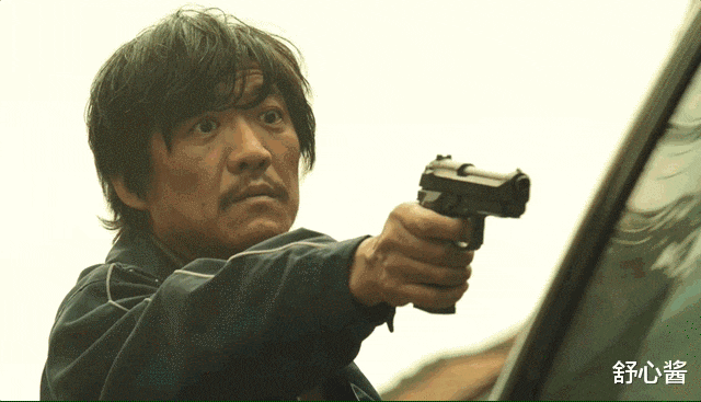 �����糡����, ����¾����, �е�����