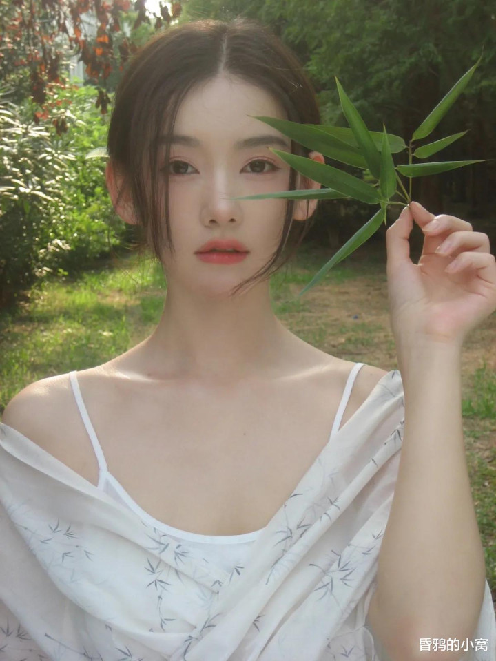 ���ɽ��ġ���, ��Ȼ����λ����Ů��, �ѹ�������������ᰮ����(�ɽ������������)