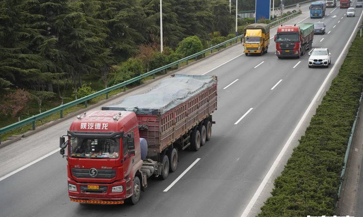 四川货车2小时必停，却无处落脚：配套缺口才是真困境