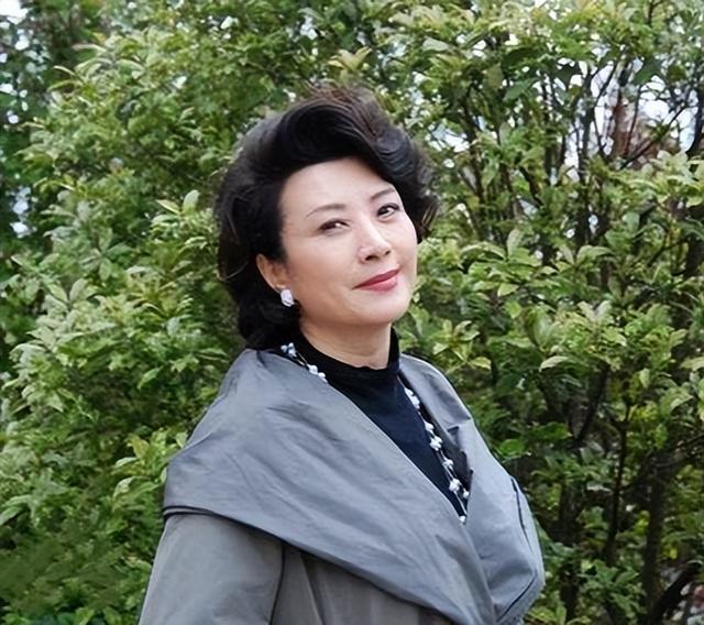 演员王静:长得漂亮戏也好,为人低调不张扬,59岁婚姻却成迷_zzd_学生