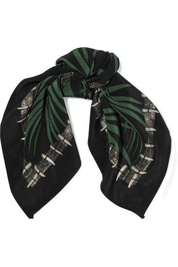 bandana方巾重回时尚圈 保证让你复古又时髦