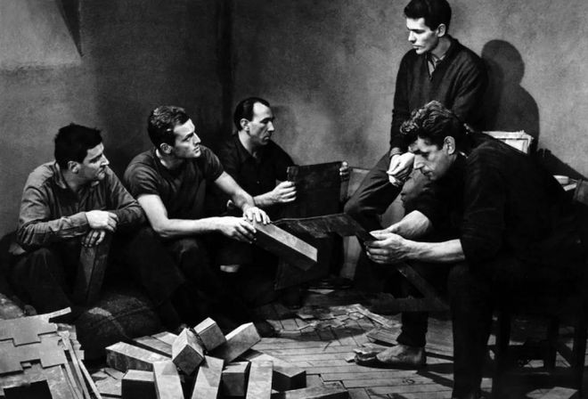 ���ܴ�����10��������ĵ�Ӱ, ��������, �Ĳ��������е��컨��?(�ͱ���lv��)