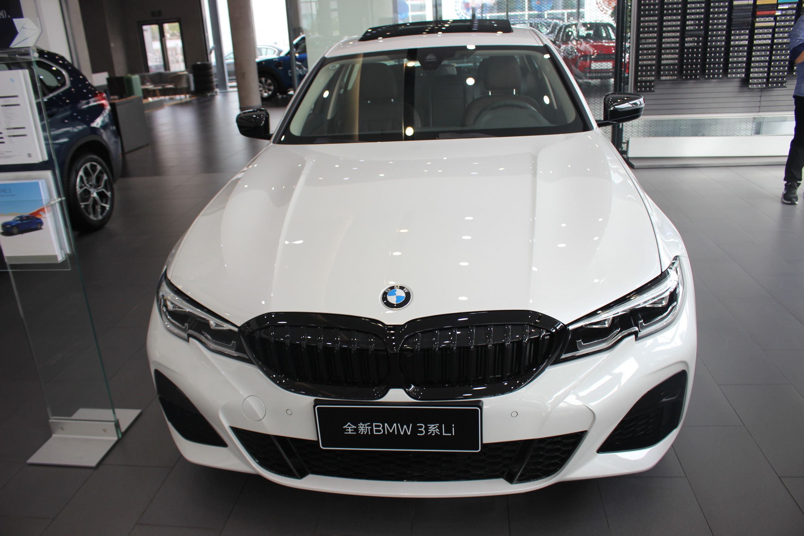 2022款宝马3系到店实拍运动气息拉满用料高级仅2939万起