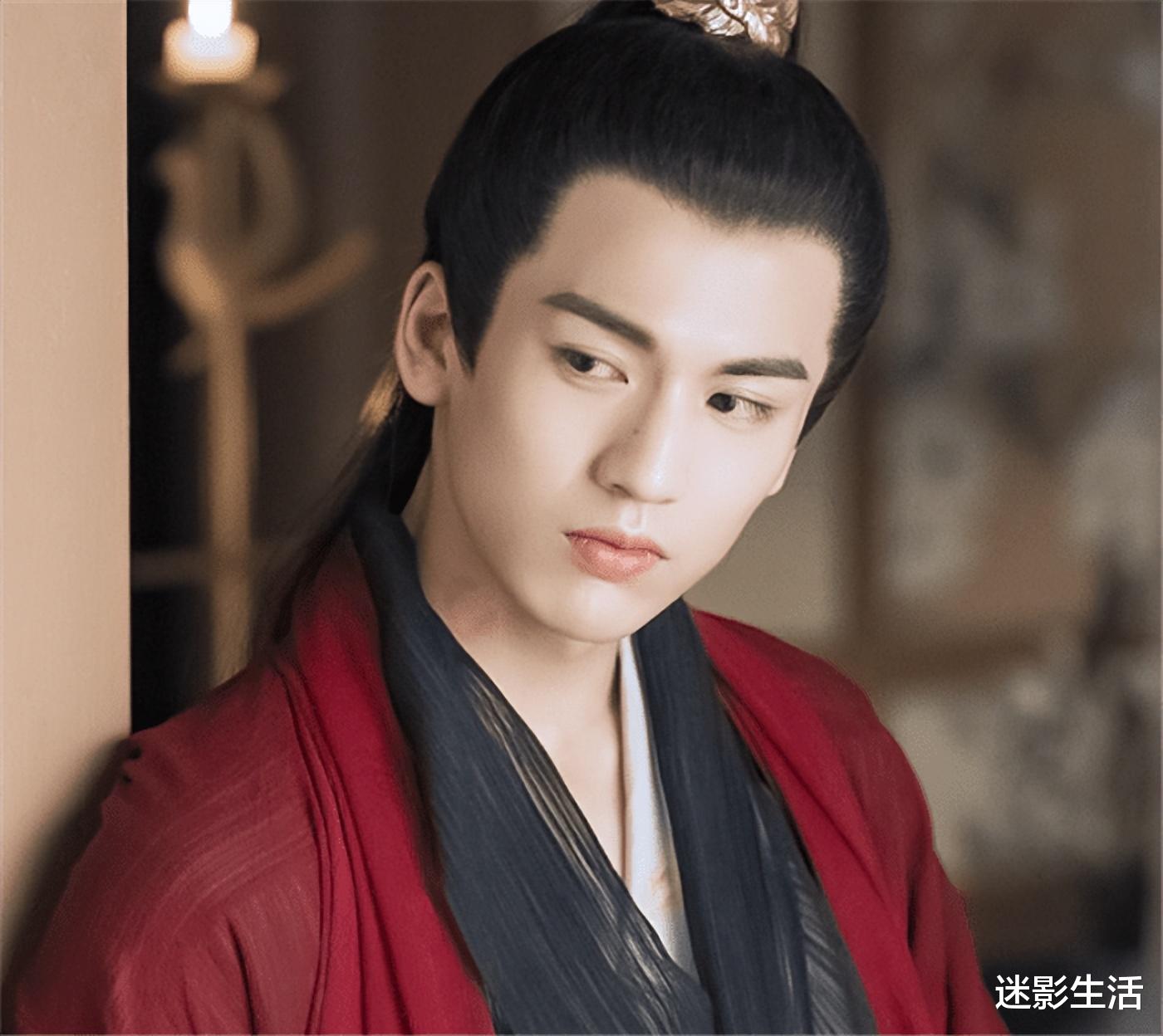 出走一年归来仍是待爆咖, 连播三部剧的张凌赫, 反而越来越糊了?