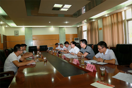 万源市调研脱贫攻坚工作