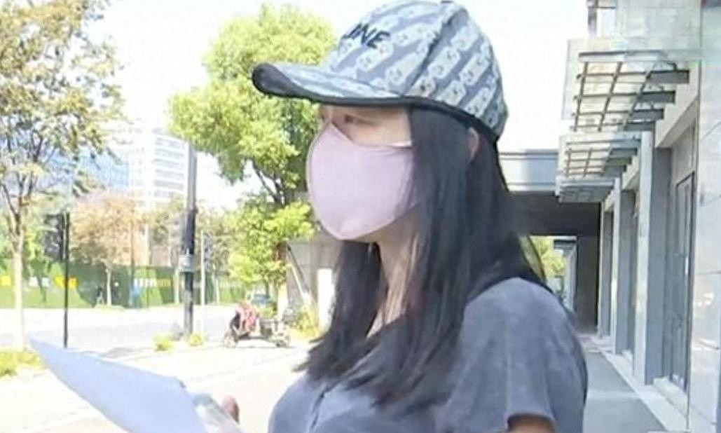孕妇取消订单被记投诉，快递员上门对峙致先兆流产