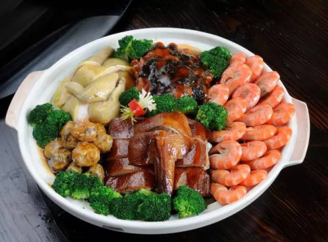 想和你,去稳记海鲜酒楼吃正宗大盆菜